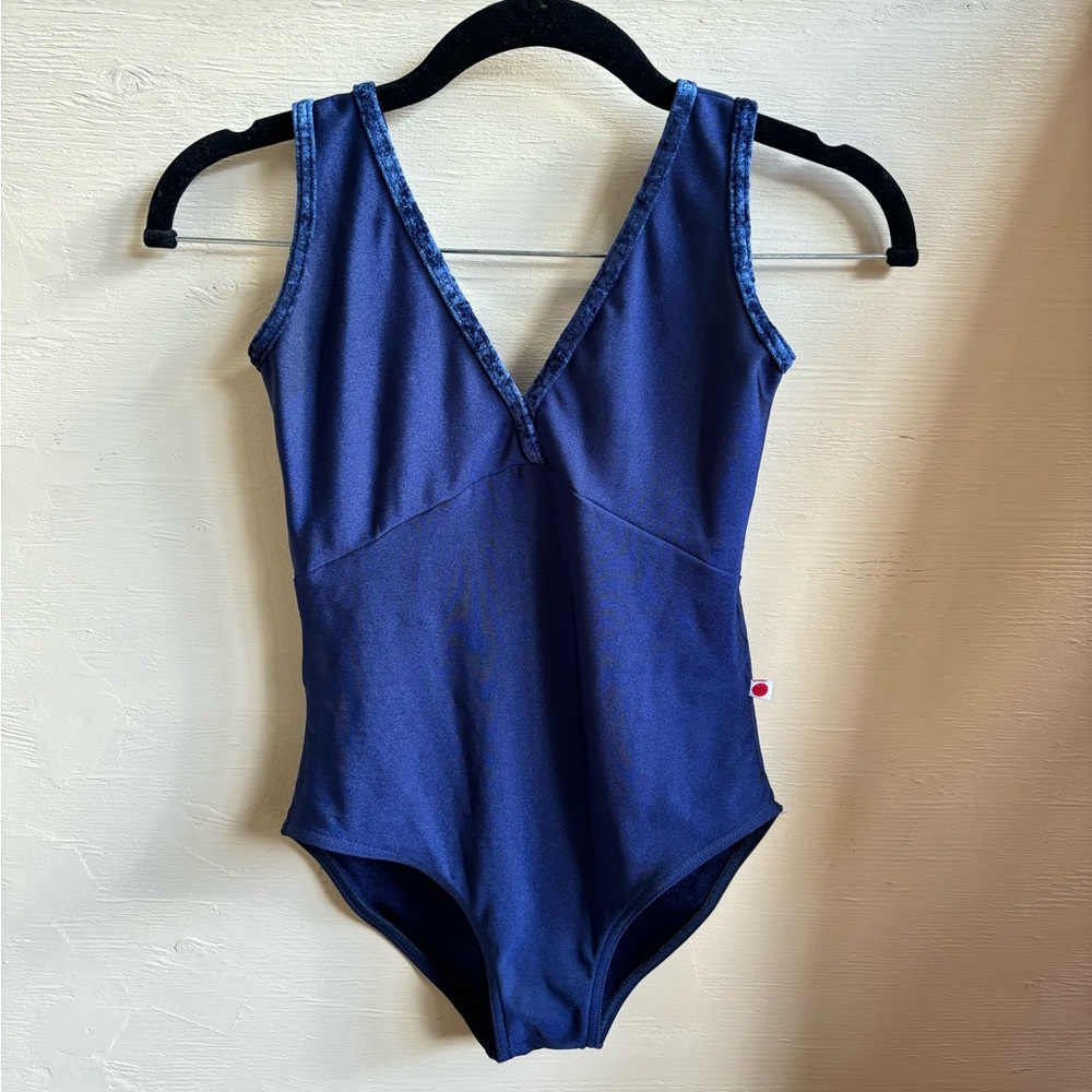 Women’s XS navy blue Yumiko Alicia tank leotard